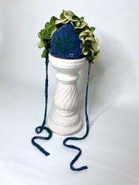 Image 2 of 🎀 FISHING CAPSULE 🎀 HANDMADE BABYDOLL KNIT FLOWER PRINT HAT