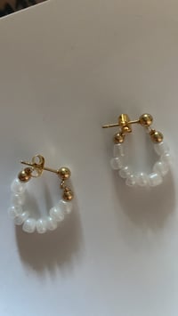 Image 2 of one-piece pearl earrings 