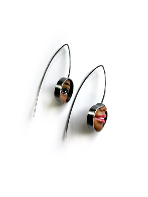 Image of Smile & Eye Pull-Thru Earrings 7