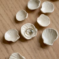 Image 2 of Tiny Shell Dish 