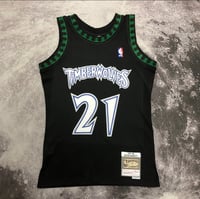 Image 1 of Minnesota Timberwolves Garnett 97-98 Hardwood Classic Black