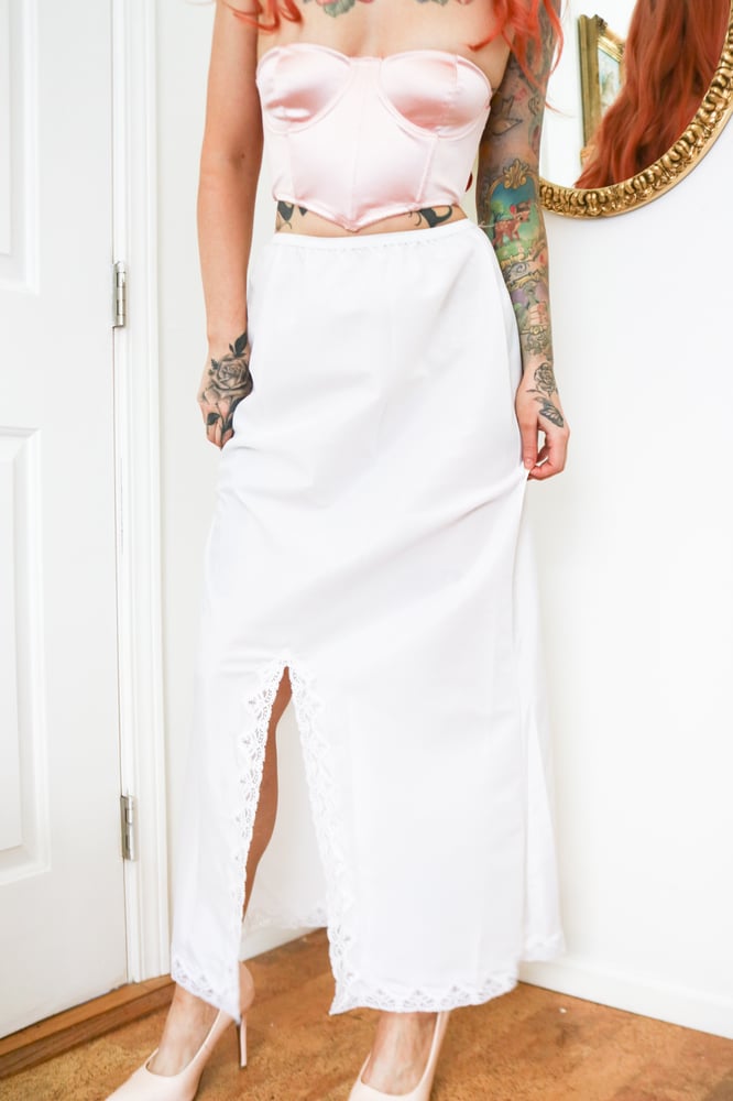 Image of Vintage 1970s Wondermaid Floor Length Half Slip (Medium)