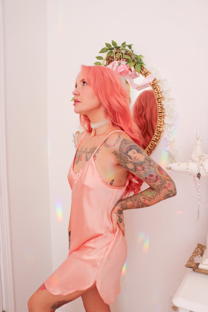 Image of Vintage 90s Romantic Moods Coral Nightgown (Medium)