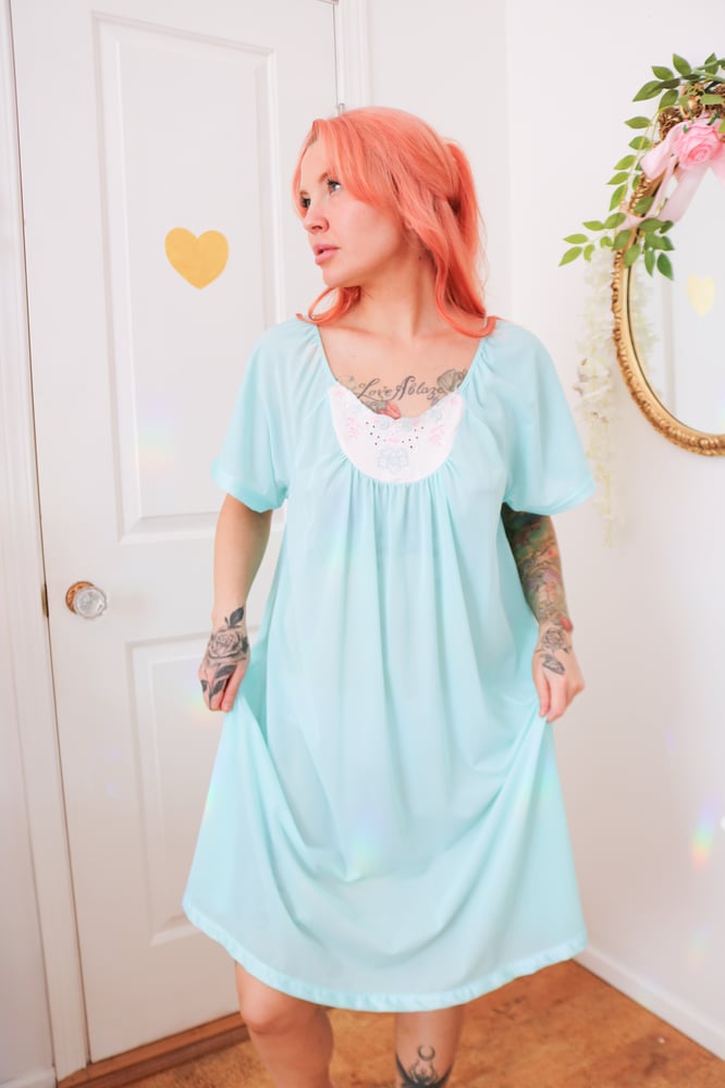 Image of Vintage Late 80s Kelly Reed Robin Egg Blue Nightgown (Large) *Read Condition
