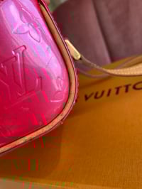 Image 8 of Louis Vuitton Pink Sullivan Patent Leather Handbag