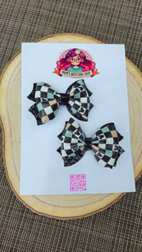 Checkered pigtail sets