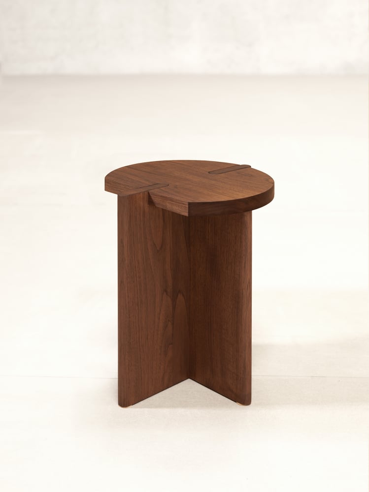 Image of x+l 16 cut circle stool