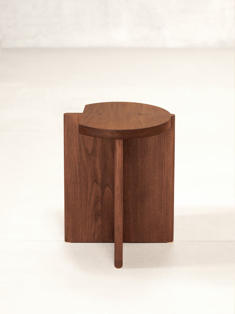 Image of x+l 16 cut circle stool