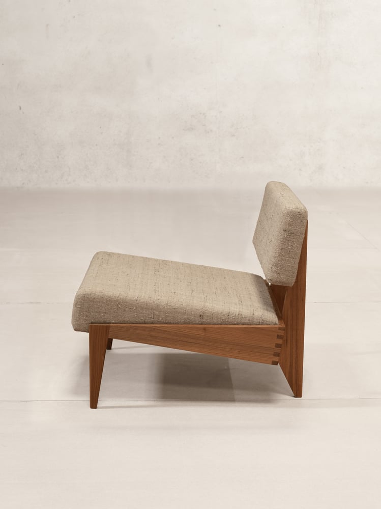 Image of x+l 11 lounge chair (natural)