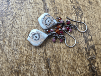 Image 3 of Mixed gemstones earrings n67