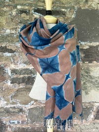 Image 4 of Stars on Earth — Handwoven Cotton Shawl