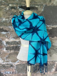 Image 4 of Turquoise Stars — Textured Linen Wrap