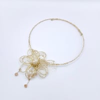 Image 1 of Light-Pouring Flower Choker