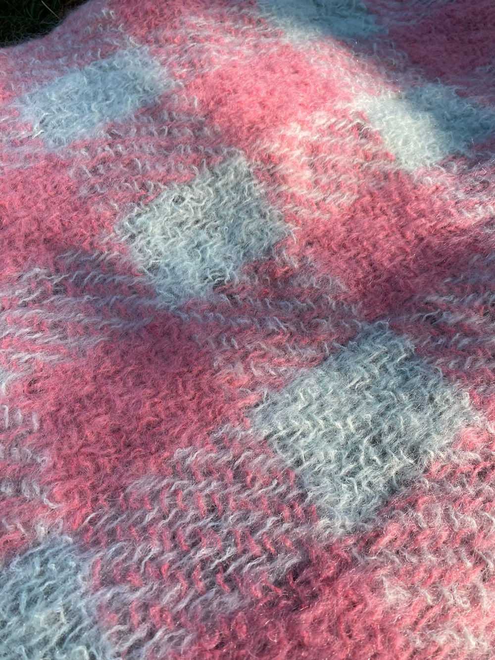 Image of plaid mohair bb blankets - mint/pink 