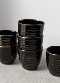 Image 4 of Nori ribbed curve cup