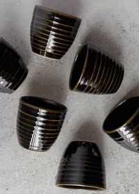 Image 5 of Nori ribbed curve cup