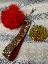 Image 2 of Wrislet Keychain Pom Pom and Keychain