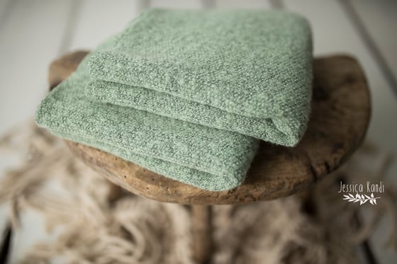 Image of Succulent Thick Sweater Wrap