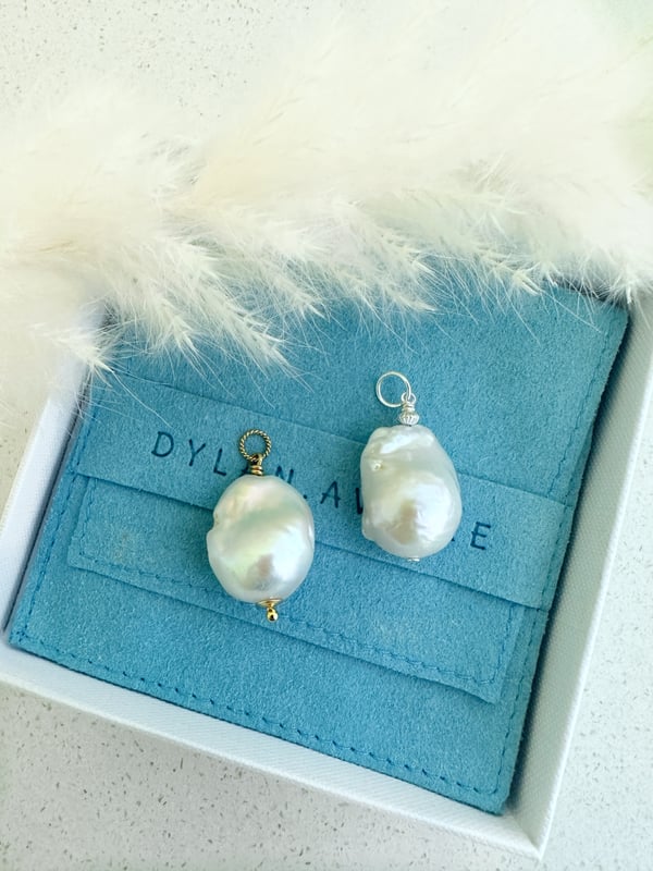 Image of Baroque Pearl Pendant