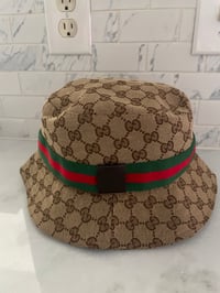 Gucci bucket hat 
