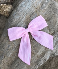 Image 4 of OLIVIA BOW · orchid pink