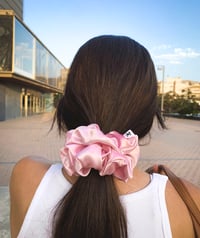 Image 5 of CHLOE SCRUNCHIE · pink satin