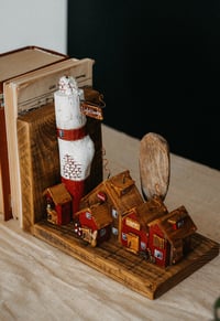 Image 4 of Holder (stopper) for books “Kvalba Town”