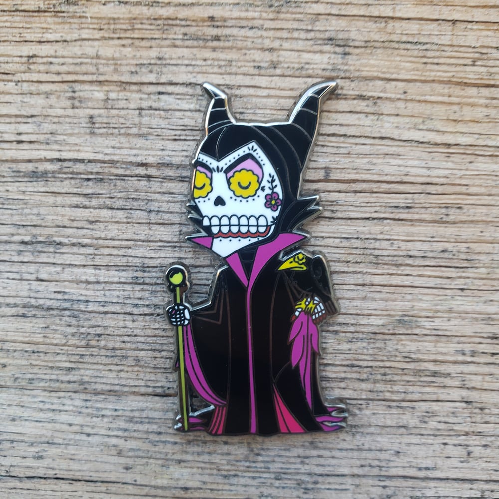 La Mala Enamel Pin