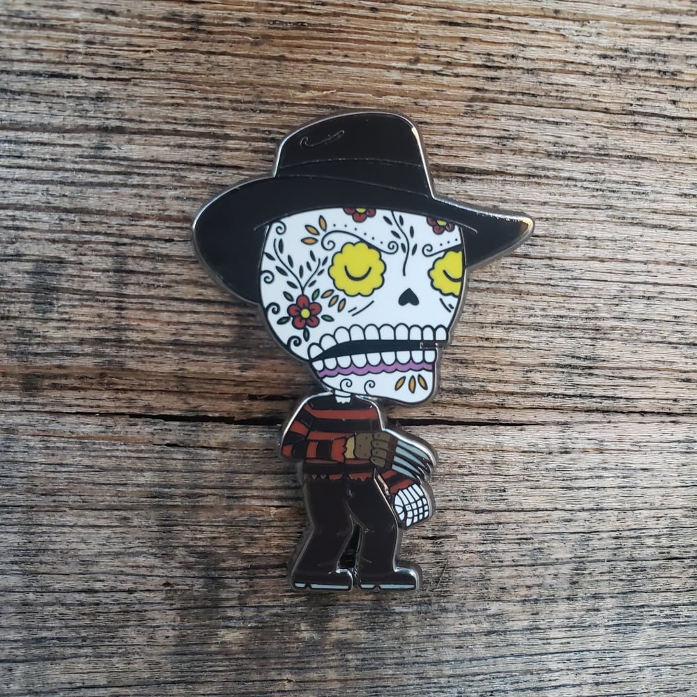 Freddy Krueger Calavera Hard Enamel Pin