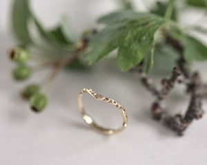 Image of 18ct gold 2mm floral carved wishbone ring