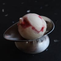 500ml Vanilla Gelato with Strawberry Sauce - FOR COLLECTION