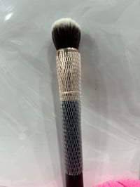 Foundation/powder brush 