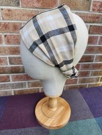 Image 3 of Linen Elastic Hair Covering in Beige Plaid 