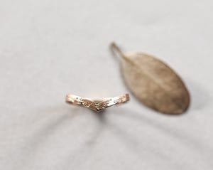 Image of 18ct Rose Gold 2mm Pressed flower wishbone ring