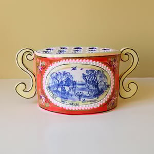 Image of A Romantic Vase From Bungay - Romantic Vase