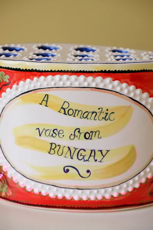 Image of A Romantic Vase From Bungay - Romantic Vase