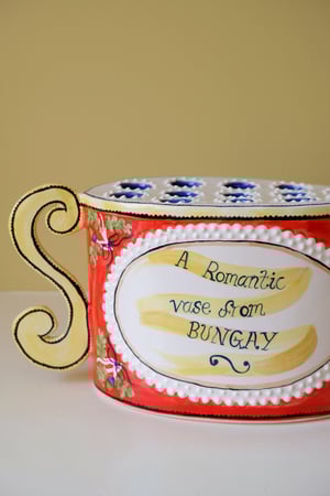 Image of A Romantic Vase From Bungay - Romantic Vase