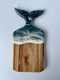 Image 5 of Gift Pack Ocean Resin Wave Whale Tail Cheese Board