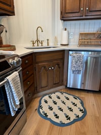 Image 3 of Cottage scalloped floor rug 