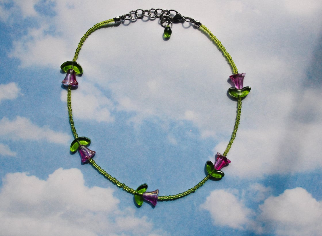 Image of tulip chain dark pink