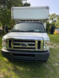 Image 1 of 2009 Ford E-450 Box Truck
