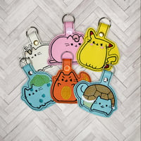 Image 1 of Chonky Cat Keyrings