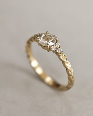 Image of 18ct Gold, 5.35mm Rose-cut diamond, Laurel leaf carved ring (LON236)