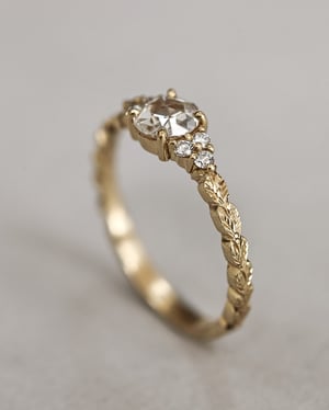 Image of 18ct Gold, 5.35mm Rose-cut diamond, Laurel leaf carved ring (LON236)