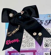 Image 1 of Messy bow