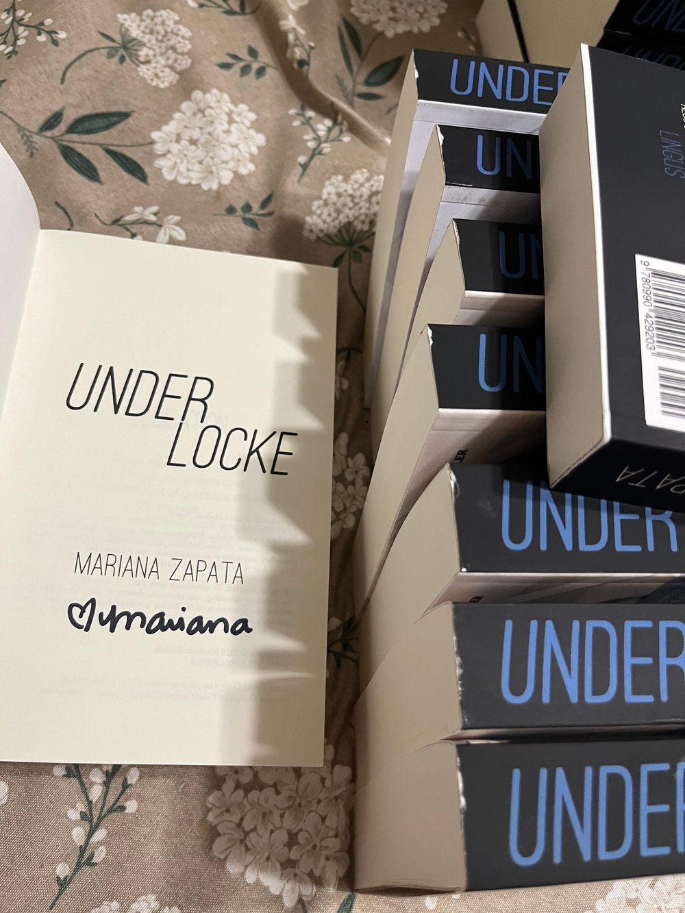 [IMPERFECT/DAMAGED] Signed Paperback "Under Locke"