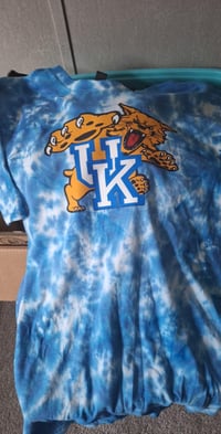Blue tye dyed uofk shirt