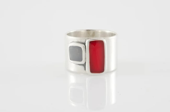 Asimetrical Square Ring