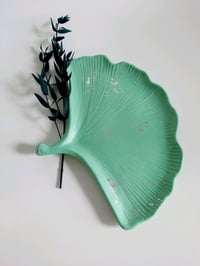 Image 1 of Gypsum ginkgo leaf green stand with silver patina