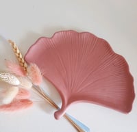 Image 1 of Gypsum plaster stand pink ginkgo leaf
